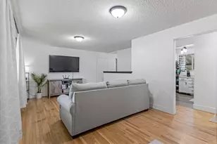 532 W Forbes Ave N, Layton, UT 84041 - Photo 2