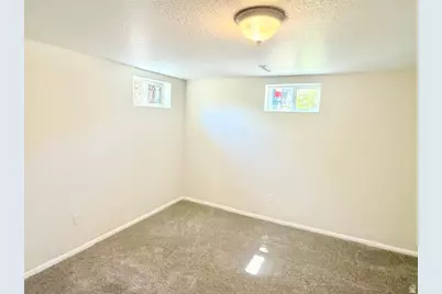 3205 S 4000 W, West Valley, UT 84120 - Photo 18