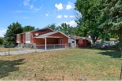 1352 W 2600 N, Clinton, UT 84015 - Photo 30