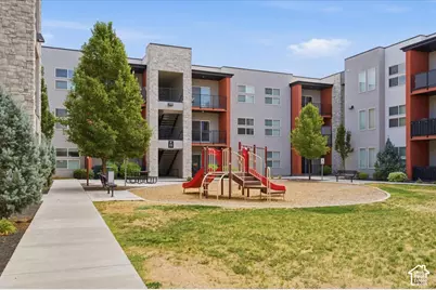875 S Depot St #246 B, Clearfield, UT 84015 - Photo 2