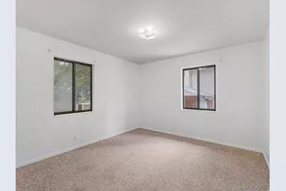 4404 S 2900 E, Holladay, UT 84124 - Photo 10