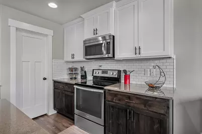 4904 W Yellow Topaz Dr, Herriman, UT 84096 - Photo 12