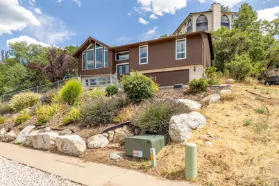 621 Raygene Way, North Salt Lake, UT 84054 - Photo 2