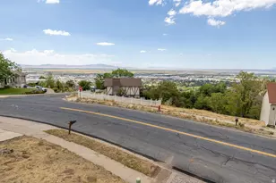 621 Raygene Way, North Salt Lake, UT 84054 - Photo 4