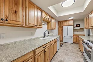 985 E Essex Ct Way, Midvale, UT 84047 - Photo 12