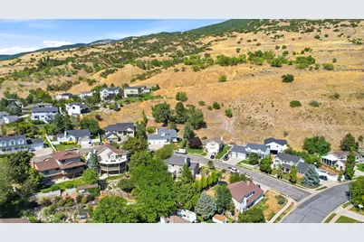 2011 N 225 E, Centerville, UT 84014 - Photo 46