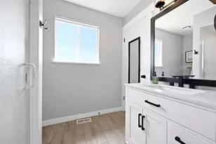 2011 N 225 E, Centerville, UT 84014 - Photo 18