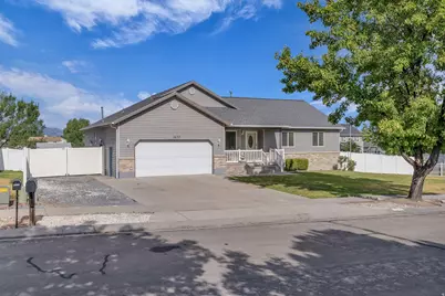 1077 N 690 E, Tooele, UT 84074 - Photo 2