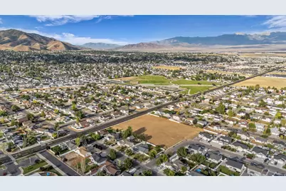 1077 N 690 E, Tooele, UT 84074 - Photo 46
