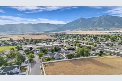 1077 N 690 E, Tooele, UT 84074 - Photo 44