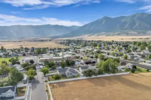 1077 N 690 E, Tooele, UT 84074 - Photo 44