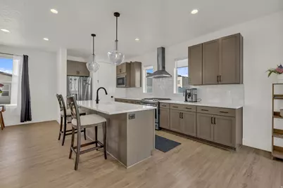 331 S 680 W, Centerville, UT 84014 - Photo 6