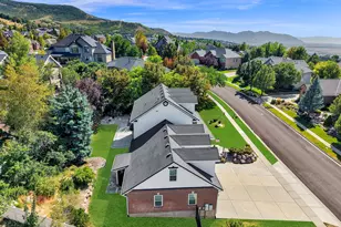 4433 S Devonshire Dr E, Bountiful, UT 84010 - Photo 10