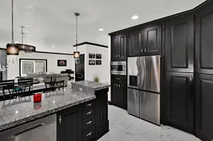 4433 S Devonshire Dr E, Bountiful, UT 84010 - Photo 36