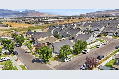 4877 W Quartz Valley Cir, Riverton, UT 84096 - Photo 30
