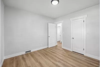 359 W 400 S, Provo, UT 84601 - Photo 18