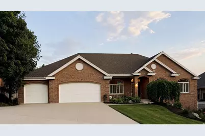 713 Springwood Dr, Farmington, UT 84025 - Photo 1