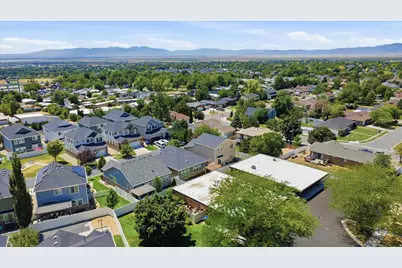 652 W 800 St N #APT 2, Clinton, UT 84015 - Photo 2