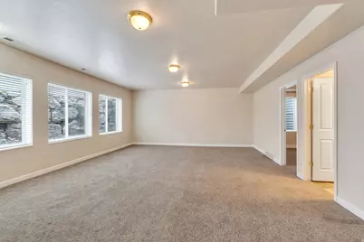1533 W Homecoming Ave, South Jordan, UT 84095 - Photo 14