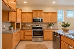 1533 W Homecoming Ave, South Jordan, UT 84095 - Photo 10