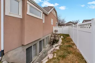 1533 W Homecoming Ave, South Jordan, UT 84095 - Photo 20