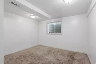 5276 S Huntington Circle, Taylorsville, UT 84129 - Photo 16