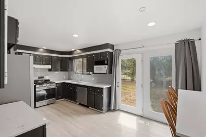 5276 S Huntington Cir, Taylorsville, UT 84129 - Photo 6