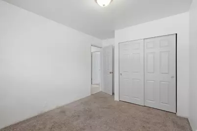 5276 S Huntington Cir, Taylorsville, UT 84129 - Photo 8