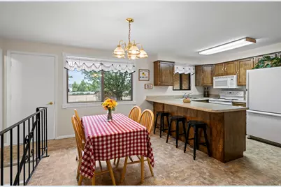 13333 S 2900 W, Riverton, UT 84065 - Photo 6