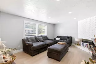 84 E 1470 S, Farmington, UT 84025 - Photo 2