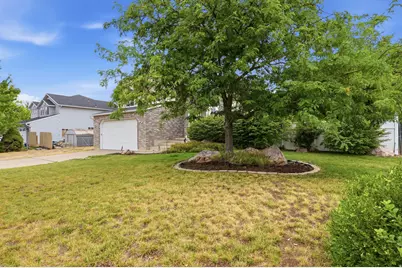 2244 N 1350 W, Clinton, UT 84015 - Photo 4