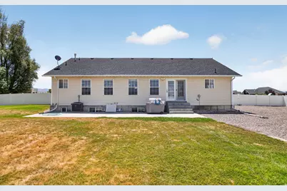 465 E 400 S, Centerfield, UT 84622 - Photo 52
