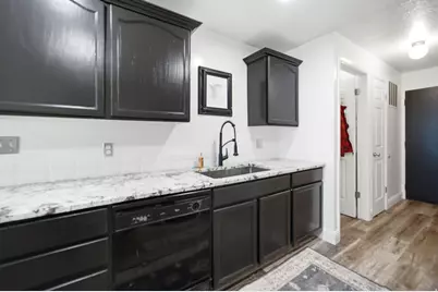 266 W Meadow Ln, Centerville, UT 84014 - Photo 12