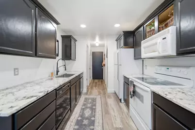 266 W Meadow Ln, Centerville, UT 84014 - Photo 10