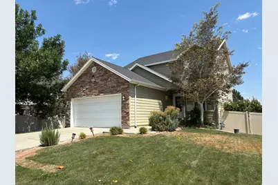 1914 N Thompson Pl W, Saratoga Springs, UT 84045 - Photo 2