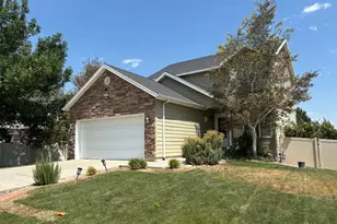 1914 N Thompson Pl W, Saratoga Springs, UT 84045 - Photo 2