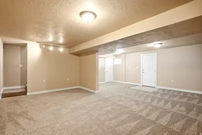 648 W 700 N, Clearfield, UT 84015 - Photo 20
