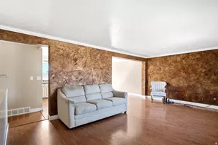 648 W 700 N, Clearfield, UT 84015 - Photo 4