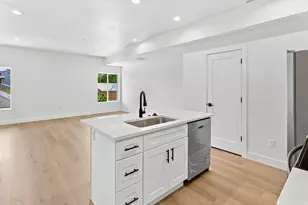 821 W 800 S, Salt Lake City, UT 84104 - Photo 18