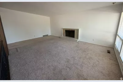 756 E 400 N, Bountiful, UT 84010 - Photo 4