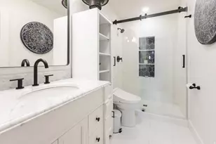 660 E Valley View Cir, North Salt Lake, UT 84054 - Photo 16