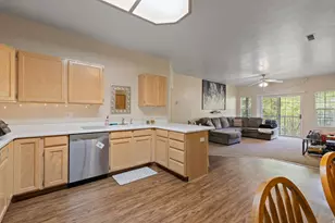 455 N Belmont Pl, Provo, UT 84606 - Photo 12