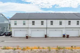 9367 N Vernham Ln, Eagle Mountain, UT 84005 - Photo 20