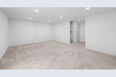 9367 N Vernham Ln, Eagle Mountain, UT 84005 - Photo 14