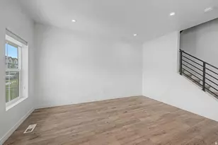 9367 N Vernham Ln, Eagle Mountain, UT 84005 - Photo 6