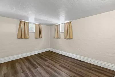 2869 S Brinker Ave E, Ogden, UT 84403 - Photo 16