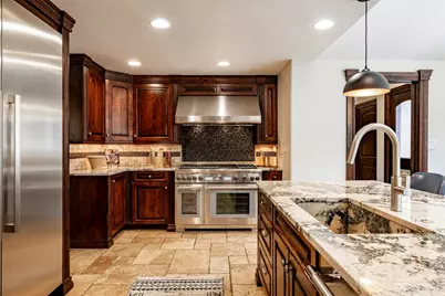 1547 S Wasatch Dr, Salt Lake City, UT 84108 - Photo 10
