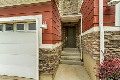 716 W Broad Stripes Dr, Bluffdale, UT 84065 - Photo 2