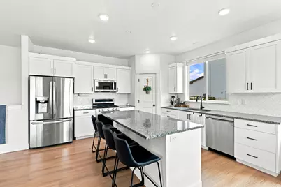 572 S 690 E, Hyrum, UT 84319 - Photo 8