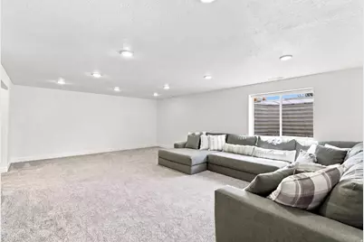 572 S 690 E, Hyrum, UT 84319 - Photo 20
